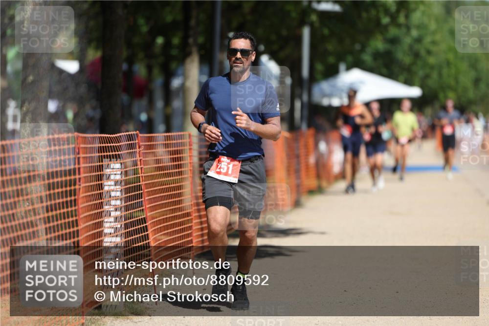 07.09.2025 - 19. Norderstedt Triathlon Michael Strokosch http://msf.ph/oto/8809592 07.09.2025 12:46:49 Laufen 251, 788 meine-sportfotos.de