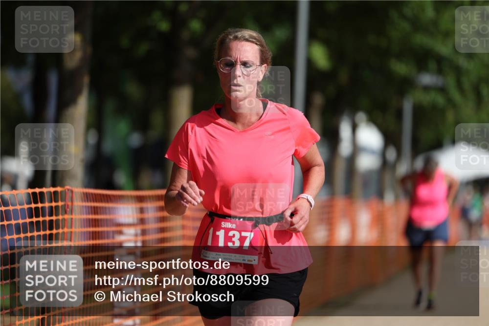 07.09.2025 - 19. Norderstedt Triathlon Michael Strokosch http://msf.ph/oto/8809599 07.09.2025 10:37:11 Laufen 1137 meine-sportfotos.de