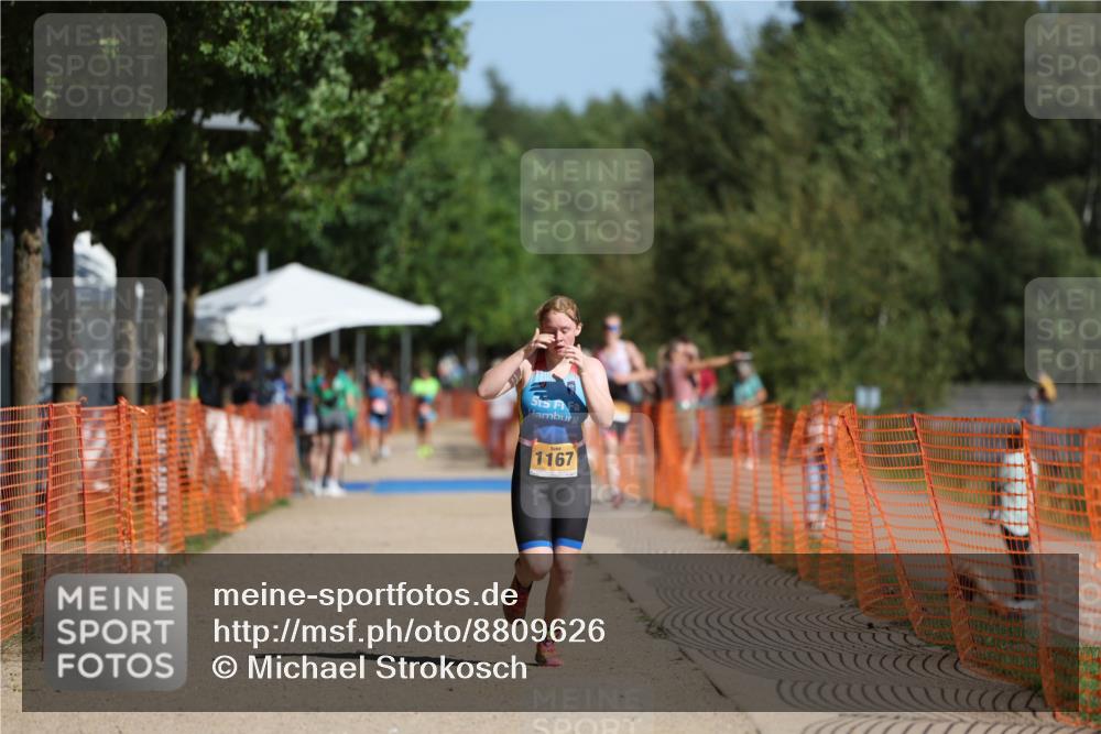 07.09.2025 - 19. Norderstedt Triathlon Michael Strokosch http://msf.ph/oto/8809626 07.09.2025 11:37:37 Laufen 1167 meine-sportfotos.de