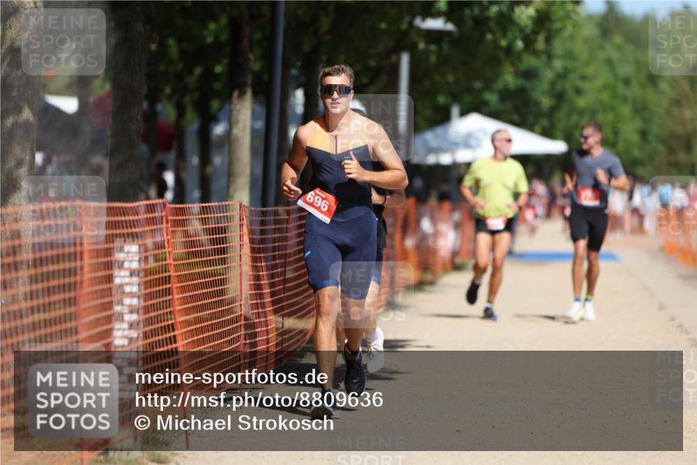 07.09.2025 - 19. Norderstedt Triathlon Michael Strokosch http://msf.ph/oto/8809636 07.09.2025 12:46:57 Laufen 696, 776, 1213 meine-sportfotos.de