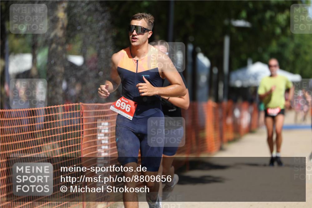 07.09.2025 - 19. Norderstedt Triathlon Michael Strokosch http://msf.ph/oto/8809656 07.09.2025 12:46:59 Laufen 696, 776, 1213, 1247 meine-sportfotos.de