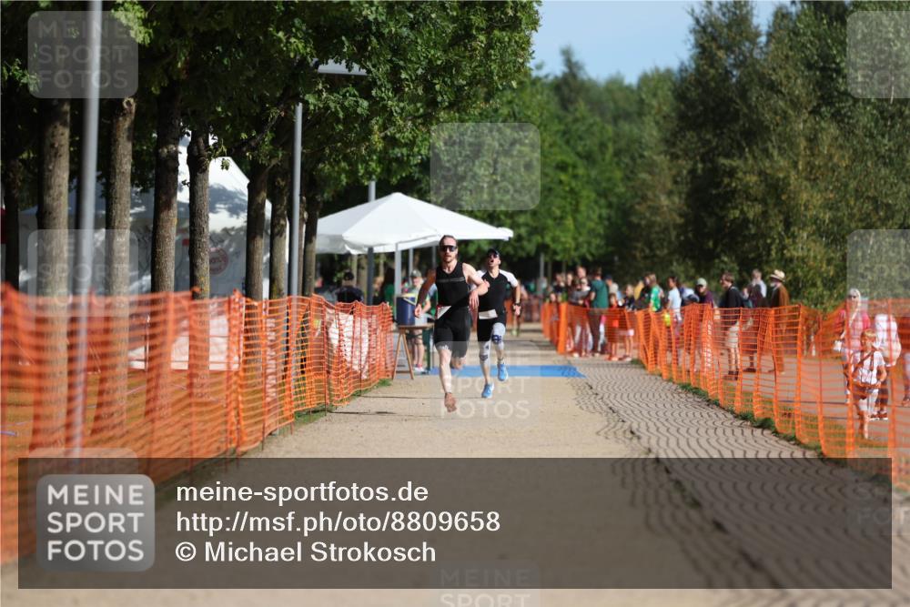 07.09.2025 - 19. Norderstedt Triathlon Michael Strokosch http://msf.ph/oto/8809658 07.09.2025 10:38:19 Laufen 1138 meine-sportfotos.de