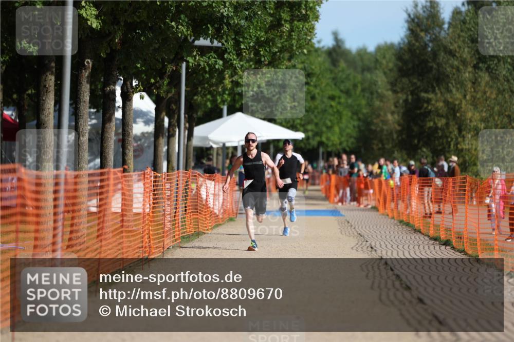 07.09.2025 - 19. Norderstedt Triathlon Michael Strokosch http://msf.ph/oto/8809670 07.09.2025 10:38:20 Laufen 1138 meine-sportfotos.de