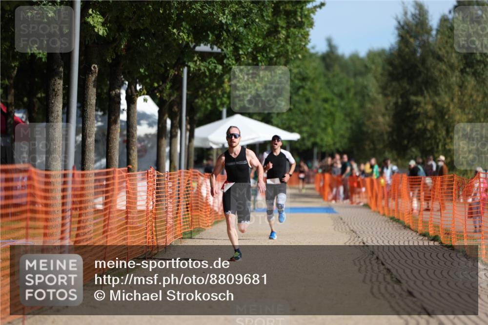 07.09.2025 - 19. Norderstedt Triathlon Michael Strokosch http://msf.ph/oto/8809681 07.09.2025 10:38:21 Laufen 1138 meine-sportfotos.de