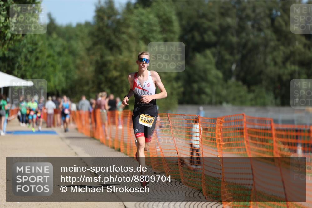 07.09.2025 - 19. Norderstedt Triathlon Michael Strokosch http://msf.ph/oto/8809704 07.09.2025 11:37:45 Laufen 1158, 1167 meine-sportfotos.de