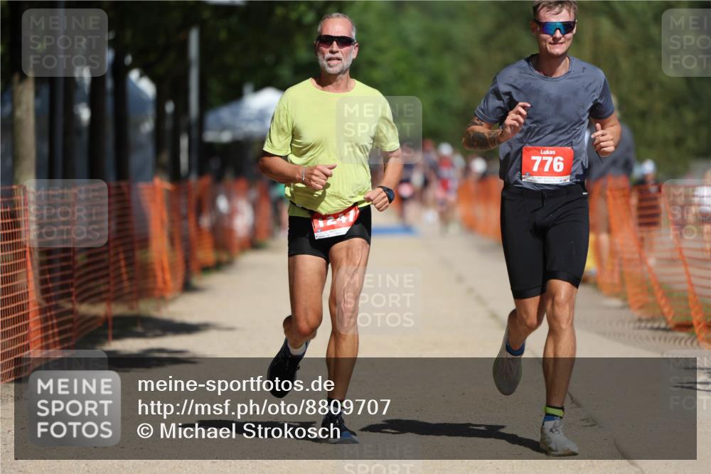 07.09.2025 - 19. Norderstedt Triathlon Michael Strokosch http://msf.ph/oto/8809707 07.09.2025 12:47:04 Laufen 696, 776, 1213, 1247 meine-sportfotos.de