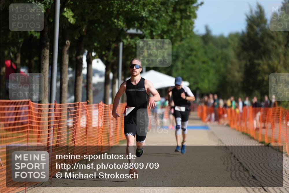 07.09.2025 - 19. Norderstedt Triathlon Michael Strokosch http://msf.ph/oto/8809709 07.09.2025 10:38:23 Laufen 1138, 1147 meine-sportfotos.de