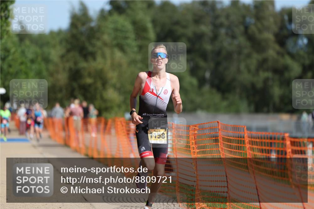 07.09.2025 - 19. Norderstedt Triathlon Michael Strokosch http://msf.ph/oto/8809721 07.09.2025 11:37:46 Laufen 1158, 1167 meine-sportfotos.de