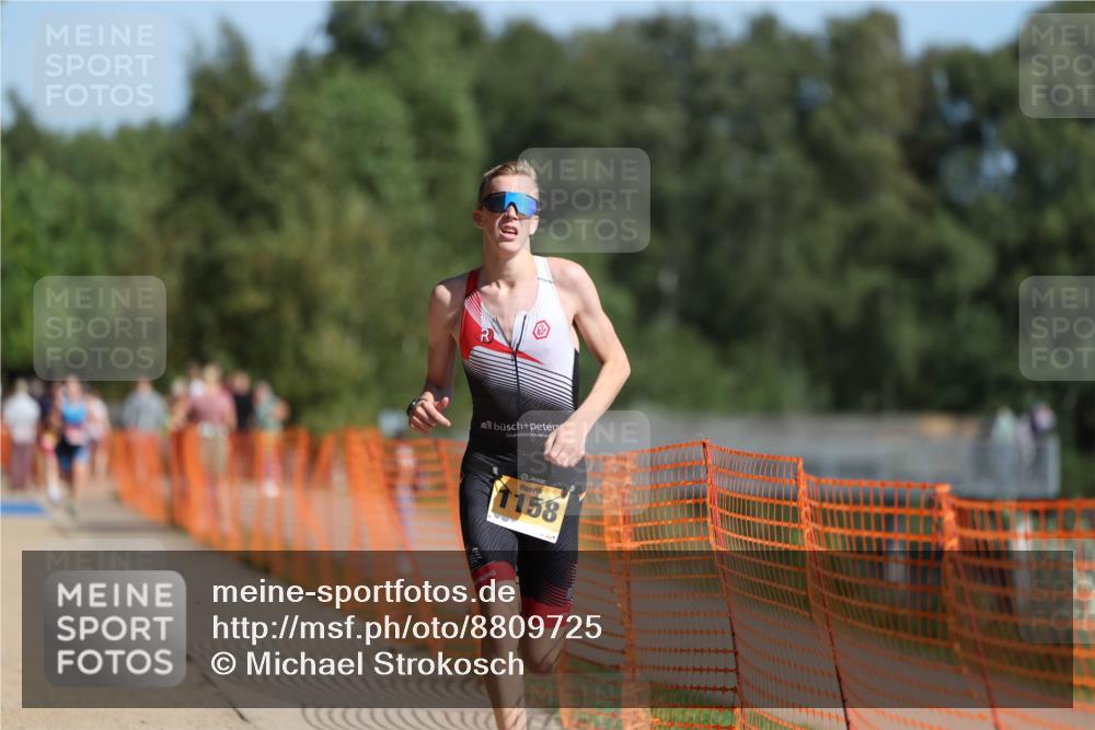 07.09.2025 - 19. Norderstedt Triathlon Michael Strokosch http://msf.ph/oto/8809725 07.09.2025 11:37:47 Laufen 1158 meine-sportfotos.de