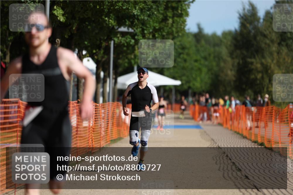 07.09.2025 - 19. Norderstedt Triathlon Michael Strokosch http://msf.ph/oto/8809727 07.09.2025 10:38:25 Laufen 1138, 1147 meine-sportfotos.de