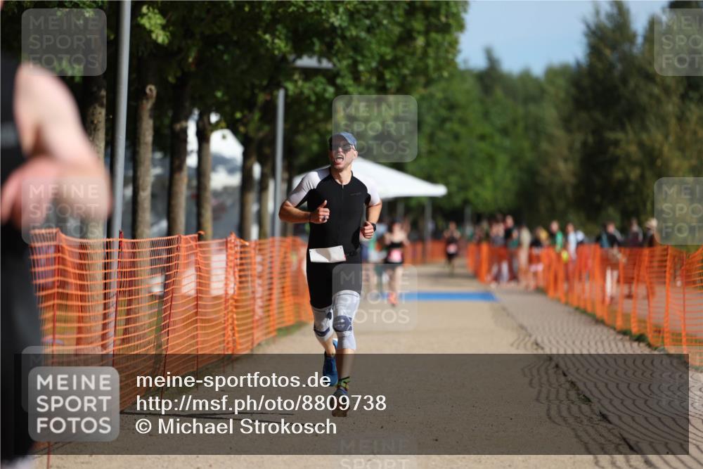 07.09.2025 - 19. Norderstedt Triathlon Michael Strokosch http://msf.ph/oto/8809738 07.09.2025 10:38:26 Laufen 1138, 1147 meine-sportfotos.de
