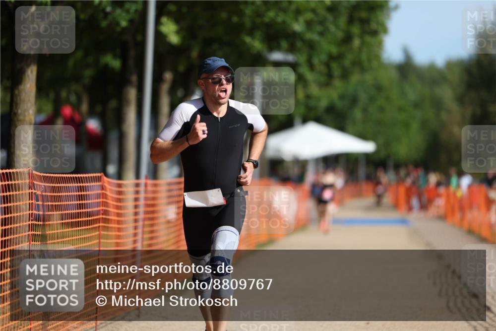 07.09.2025 - 19. Norderstedt Triathlon Michael Strokosch http://msf.ph/oto/8809767 07.09.2025 10:38:28 Laufen 1138, 1147 meine-sportfotos.de