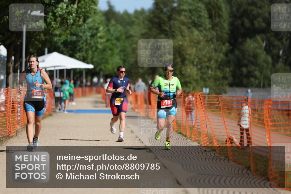 07.09.2025 - 19. Norderstedt Triathlon Michael Strokosch http://msf.ph/oto/8809785 07.09.2025 11:38:01 Laufen 770, 834, 1181 meine-sportfotos.de