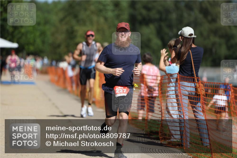 07.09.2025 - 19. Norderstedt Triathlon Michael Strokosch http://msf.ph/oto/8809787 07.09.2025 12:47:20 Laufen 151, 227, 713 meine-sportfotos.de