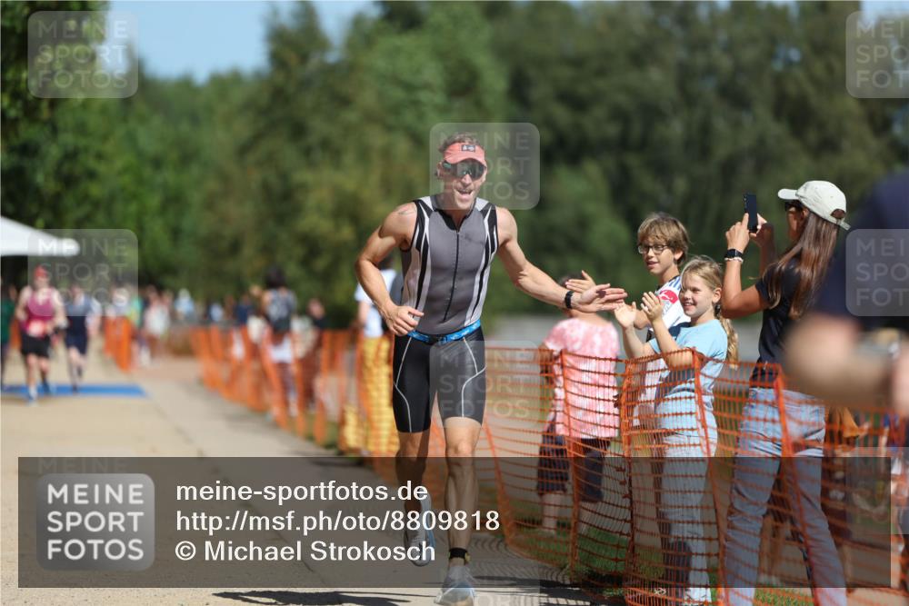 07.09.2025 - 19. Norderstedt Triathlon Michael Strokosch http://msf.ph/oto/8809818 07.09.2025 12:47:23 Laufen 151, 227, 713 meine-sportfotos.de