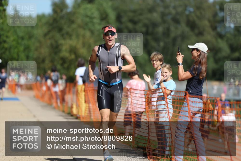 07.09.2025 - 19. Norderstedt Triathlon Michael Strokosch http://msf.ph/oto/8809826 07.09.2025 12:47:23 Laufen 151, 227, 713 meine-sportfotos.de