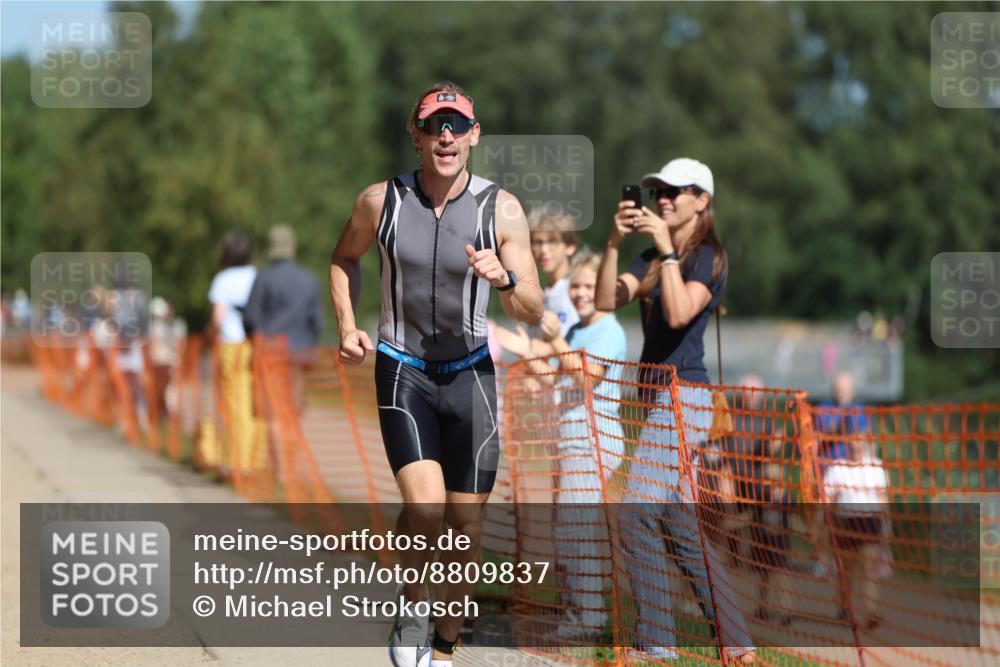 07.09.2025 - 19. Norderstedt Triathlon Michael Strokosch http://msf.ph/oto/8809837 07.09.2025 12:47:24 Laufen 151, 227 meine-sportfotos.de