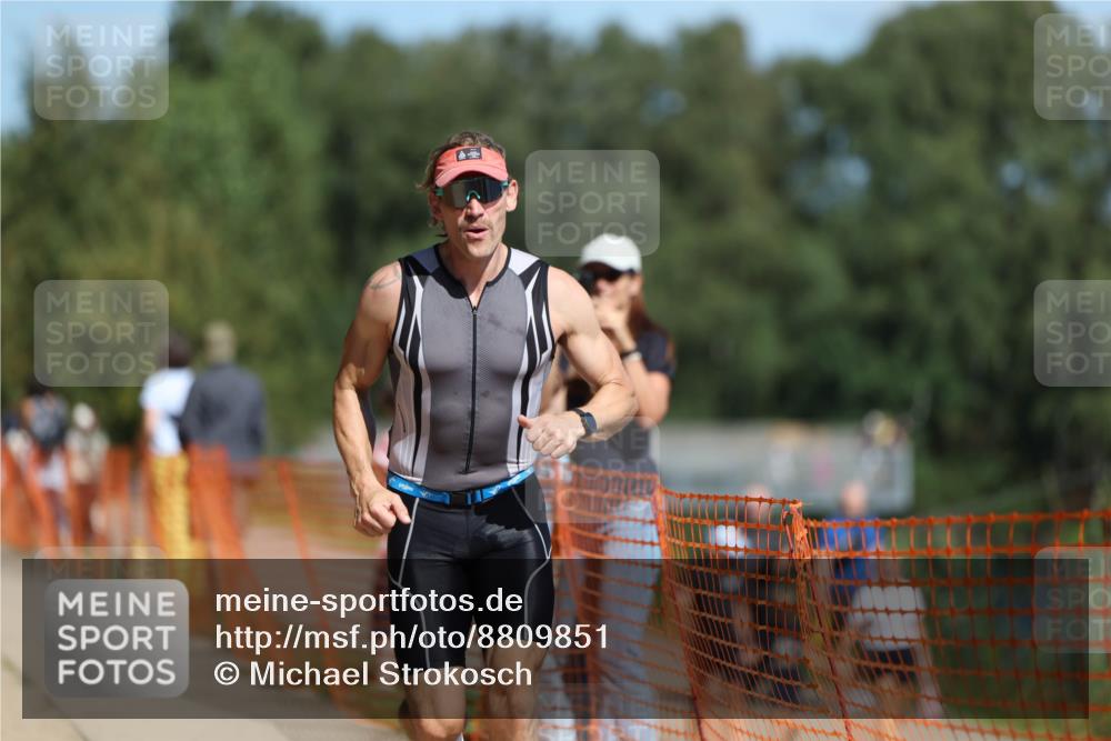 07.09.2025 - 19. Norderstedt Triathlon Michael Strokosch http://msf.ph/oto/8809851 07.09.2025 12:47:24 Laufen 151, 227 meine-sportfotos.de