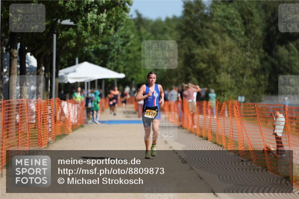 07.09.2025 - 19. Norderstedt Triathlon Michael Strokosch http://msf.ph/oto/8809873 07.09.2025 11:38:24 Laufen 1178 meine-sportfotos.de