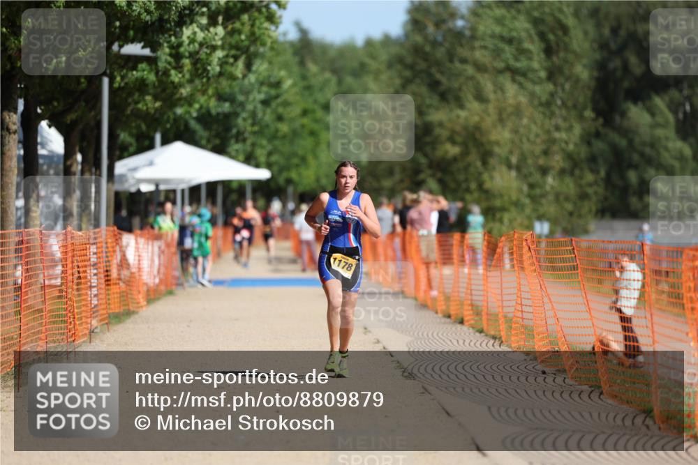 07.09.2025 - 19. Norderstedt Triathlon Michael Strokosch http://msf.ph/oto/8809879 07.09.2025 11:38:25 Laufen 1178 meine-sportfotos.de