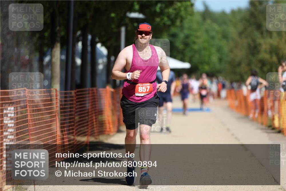 07.09.2025 - 19. Norderstedt Triathlon Michael Strokosch http://msf.ph/oto/8809894 07.09.2025 12:47:40 Laufen 857 meine-sportfotos.de