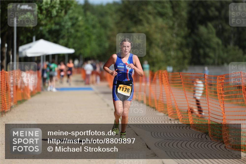 07.09.2025 - 19. Norderstedt Triathlon Michael Strokosch http://msf.ph/oto/8809897 07.09.2025 11:38:27 Laufen 1178 meine-sportfotos.de