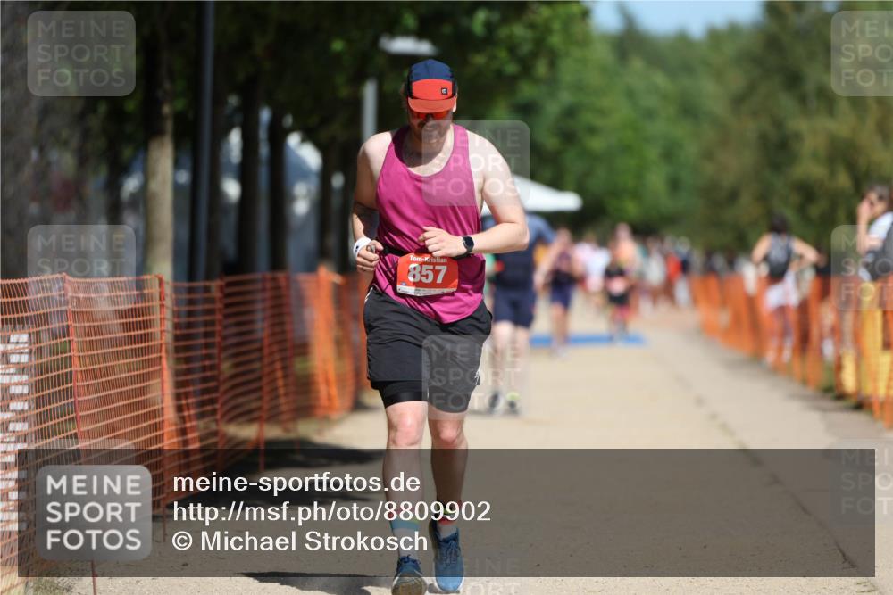 07.09.2025 - 19. Norderstedt Triathlon Michael Strokosch http://msf.ph/oto/8809902 07.09.2025 12:47:41 Laufen 857 meine-sportfotos.de