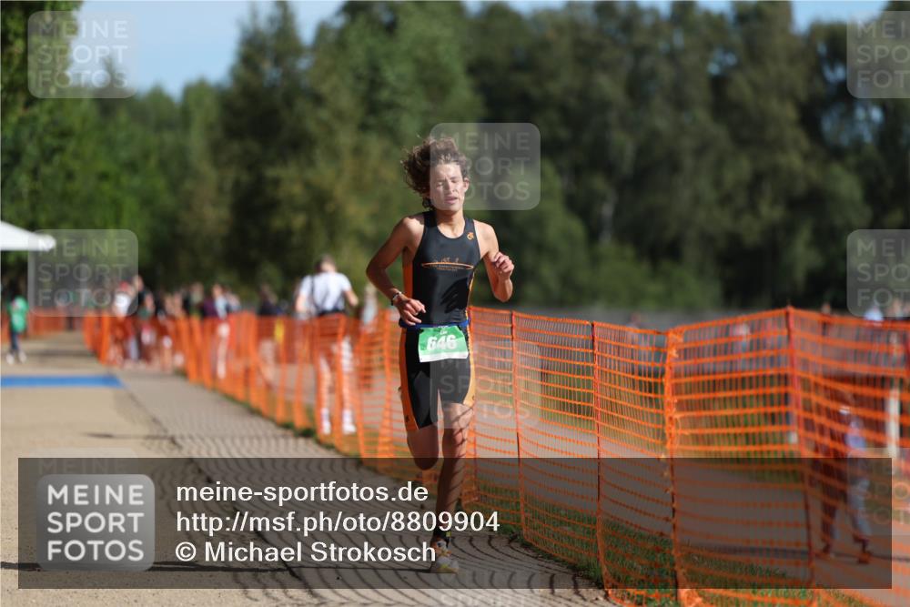 07.09.2025 - 19. Norderstedt Triathlon Michael Strokosch http://msf.ph/oto/8809904 07.09.2025 10:38:51 Laufen 646, 1139 meine-sportfotos.de