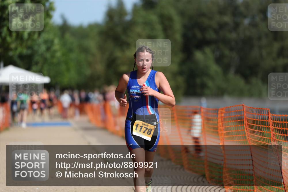 07.09.2025 - 19. Norderstedt Triathlon Michael Strokosch http://msf.ph/oto/8809921 07.09.2025 11:38:28 Laufen 1178 meine-sportfotos.de