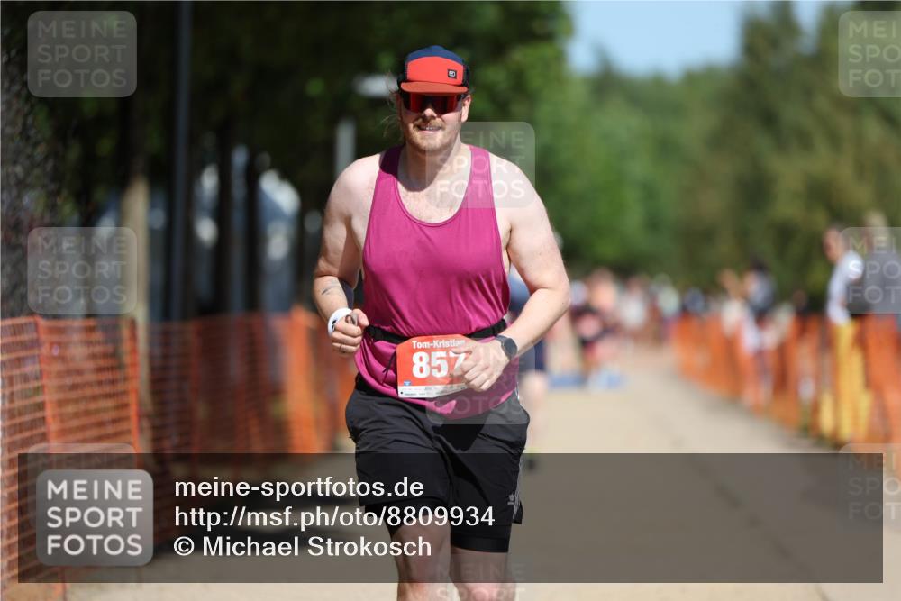 07.09.2025 - 19. Norderstedt Triathlon Michael Strokosch http://msf.ph/oto/8809934 07.09.2025 12:47:42 Laufen 857 meine-sportfotos.de