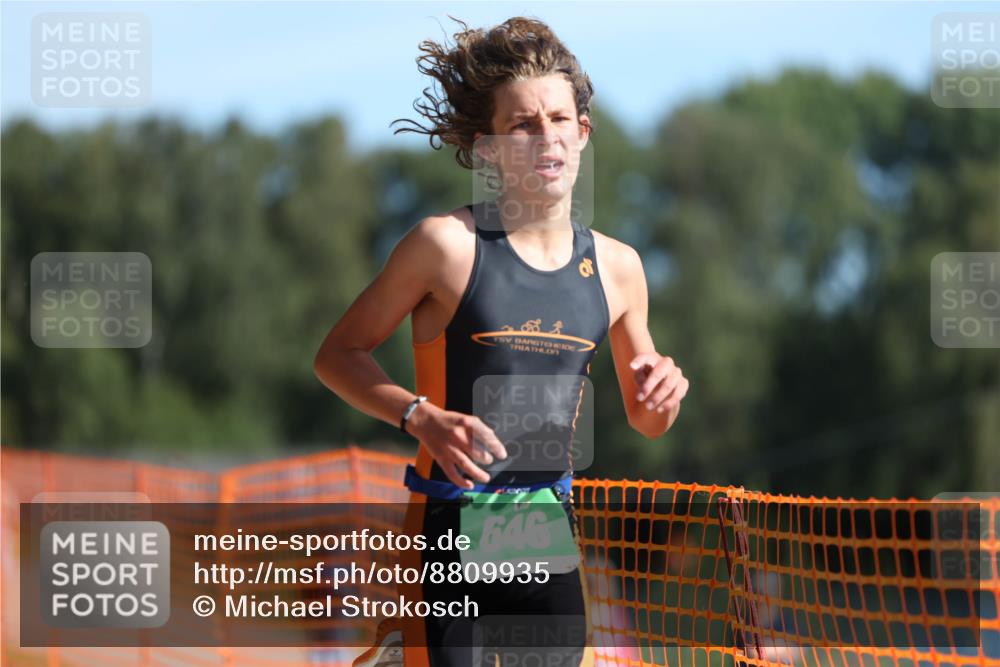 07.09.2025 - 19. Norderstedt Triathlon Michael Strokosch http://msf.ph/oto/8809935 07.09.2025 10:38:53 Laufen 646, 1139 meine-sportfotos.de