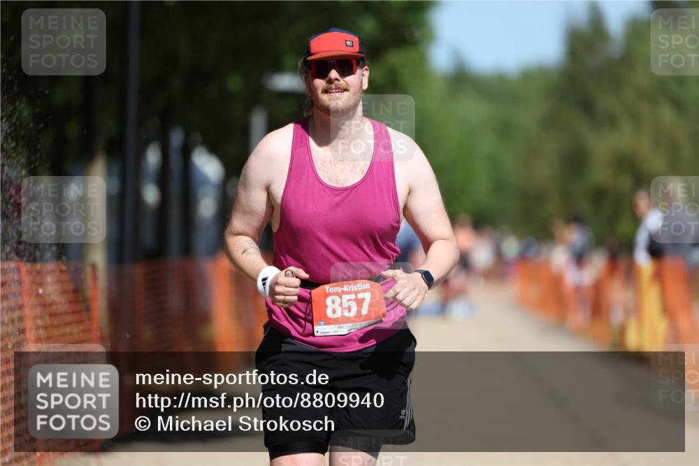 07.09.2025 - 19. Norderstedt Triathlon Michael Strokosch http://msf.ph/oto/8809940 07.09.2025 12:47:43 Laufen 857 meine-sportfotos.de