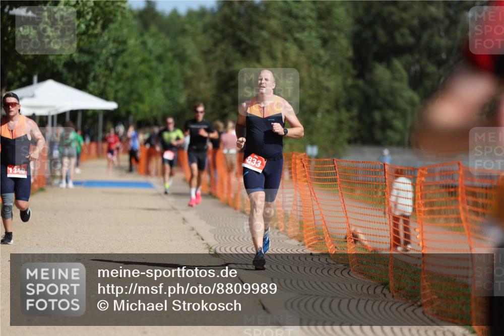07.09.2025 - 19. Norderstedt Triathlon Michael Strokosch http://msf.ph/oto/8809989 07.09.2025 11:38:47 Laufen 833, 1199, 1340 meine-sportfotos.de