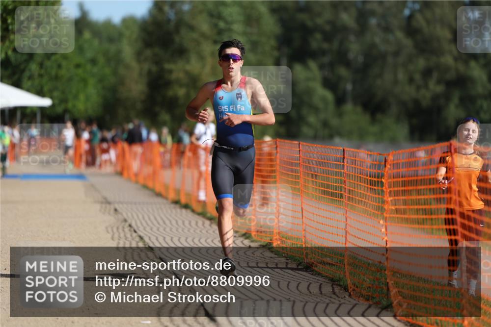 07.09.2025 - 19. Norderstedt Triathlon Michael Strokosch http://msf.ph/oto/8809996 07.09.2025 10:39:40 Laufen 654, 677 meine-sportfotos.de