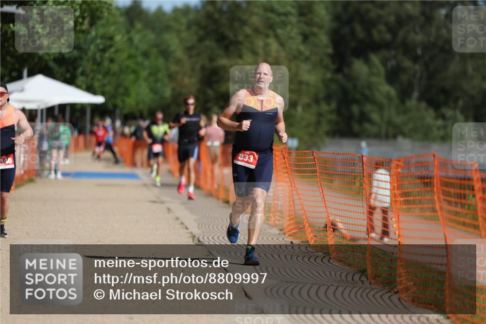 07.09.2025 - 19. Norderstedt Triathlon Michael Strokosch http://msf.ph/oto/8809997 07.09.2025 11:38:48 Laufen 833, 1184, 1199, 1340 meine-sportfotos.de