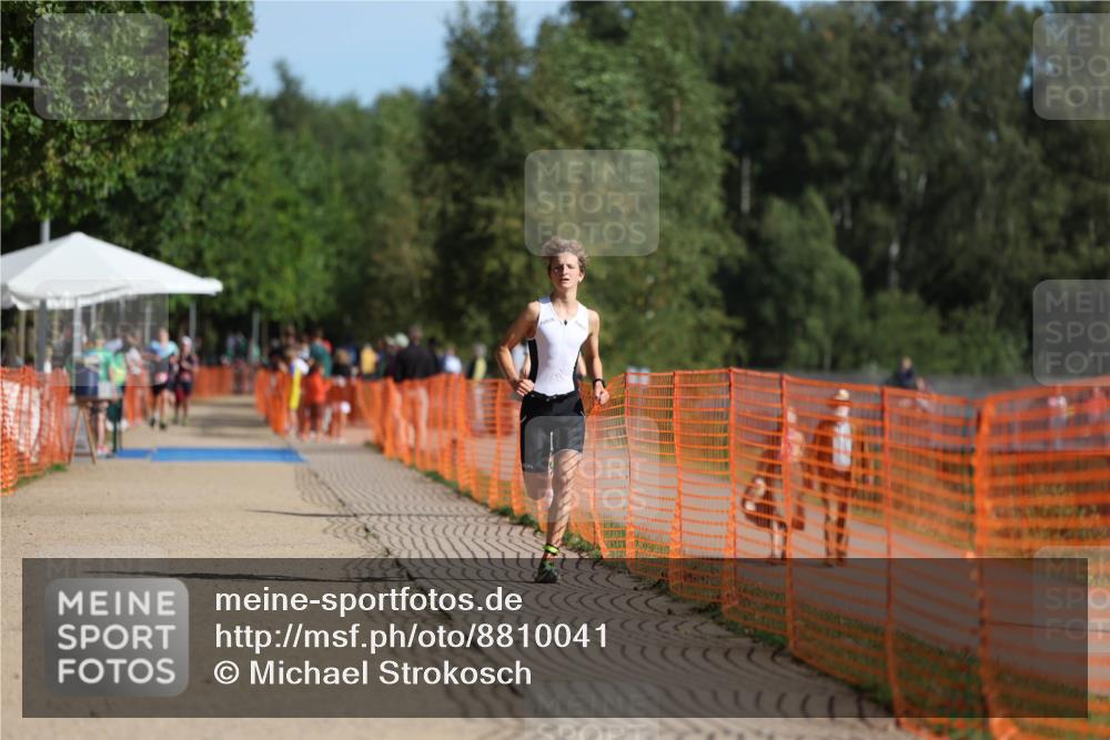 07.09.2025 - 19. Norderstedt Triathlon Michael Strokosch http://msf.ph/oto/8810041 07.09.2025 10:39:52 Laufen 675 meine-sportfotos.de