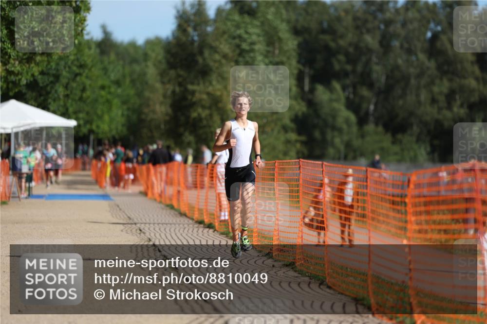 07.09.2025 - 19. Norderstedt Triathlon Michael Strokosch http://msf.ph/oto/8810049 07.09.2025 10:39:53 Laufen 675 meine-sportfotos.de