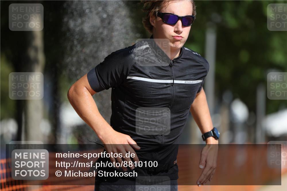 07.09.2025 - 19. Norderstedt Triathlon Michael Strokosch http://msf.ph/oto/8810100 07.09.2025 11:38:57 Laufen 1184, 1340, 1377 meine-sportfotos.de