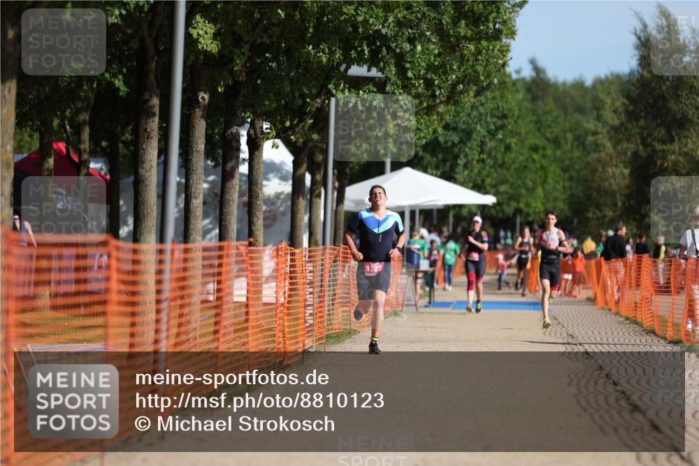 07.09.2025 - 19. Norderstedt Triathlon Michael Strokosch http://msf.ph/oto/8810123 07.09.2025 10:40:07 Laufen 1127 meine-sportfotos.de