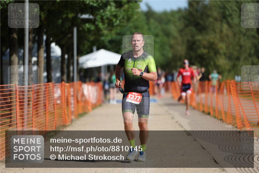 07.09.2025 - 19. Norderstedt Triathlon Michael Strokosch http://msf.ph/oto/8810145 07.09.2025 11:39:02 Laufen 231, 1377 meine-sportfotos.de