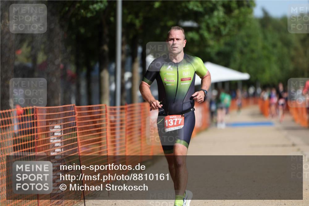 07.09.2025 - 19. Norderstedt Triathlon Michael Strokosch http://msf.ph/oto/8810161 07.09.2025 11:39:03 Laufen 231, 1377 meine-sportfotos.de