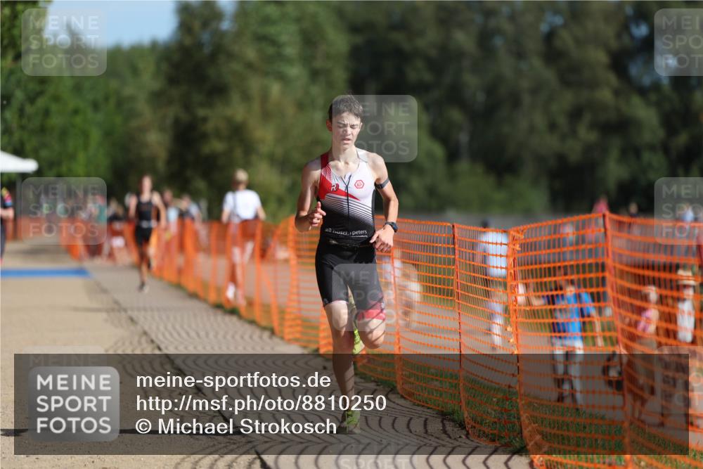 07.09.2025 - 19. Norderstedt Triathlon Michael Strokosch http://msf.ph/oto/8810250 07.09.2025 10:40:14 Laufen 664, 1127 meine-sportfotos.de