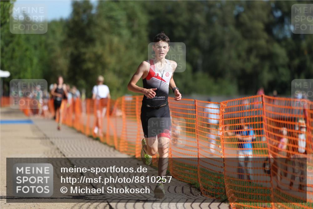 07.09.2025 - 19. Norderstedt Triathlon Michael Strokosch http://msf.ph/oto/8810257 07.09.2025 10:40:14 Laufen 664, 1127 meine-sportfotos.de