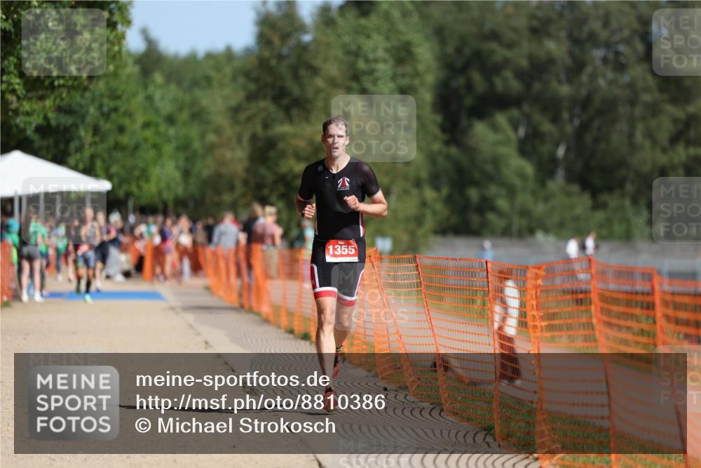 07.09.2025 - 19. Norderstedt Triathlon Michael Strokosch http://msf.ph/oto/8810386 07.09.2025 11:39:17 Laufen 1355 meine-sportfotos.de