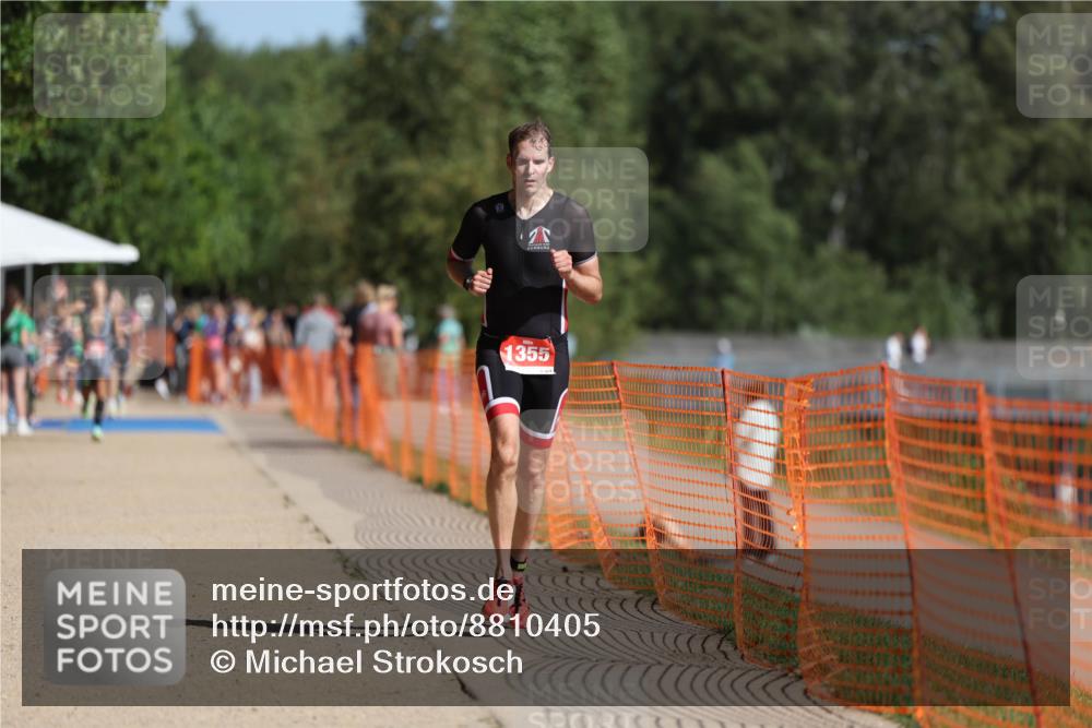 07.09.2025 - 19. Norderstedt Triathlon Michael Strokosch http://msf.ph/oto/8810405 07.09.2025 11:39:18 Laufen 1355 meine-sportfotos.de