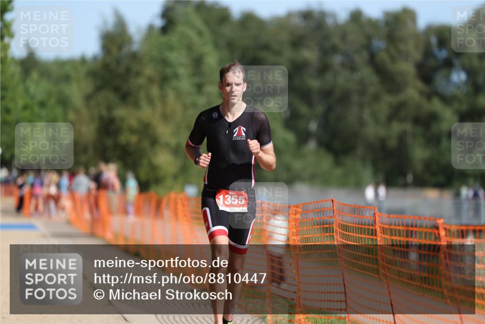 07.09.2025 - 19. Norderstedt Triathlon Michael Strokosch http://msf.ph/oto/8810447 07.09.2025 11:39:19 Laufen 1355 meine-sportfotos.de