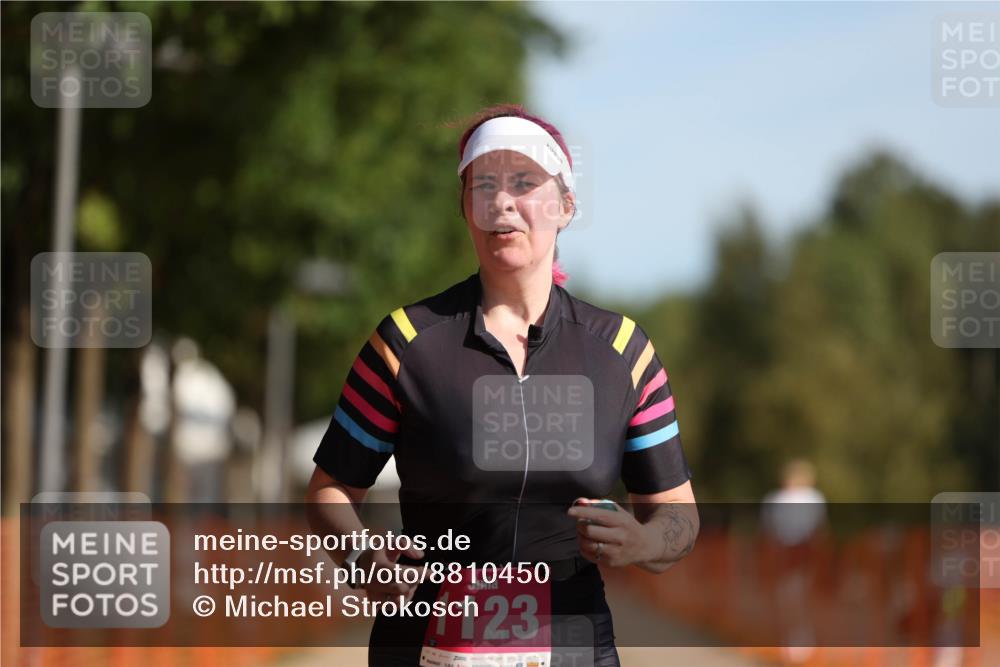 07.09.2025 - 19. Norderstedt Triathlon Michael Strokosch http://msf.ph/oto/8810450 07.09.2025 10:40:26 Laufen 645, 1123 meine-sportfotos.de