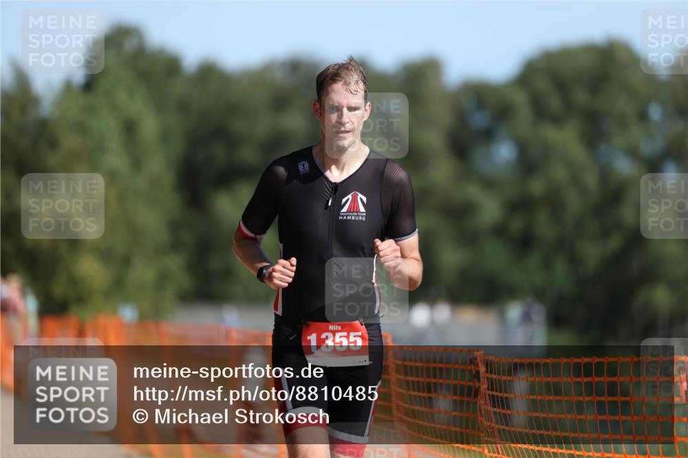 07.09.2025 - 19. Norderstedt Triathlon Michael Strokosch http://msf.ph/oto/8810485 07.09.2025 11:39:21 Laufen 1355 meine-sportfotos.de