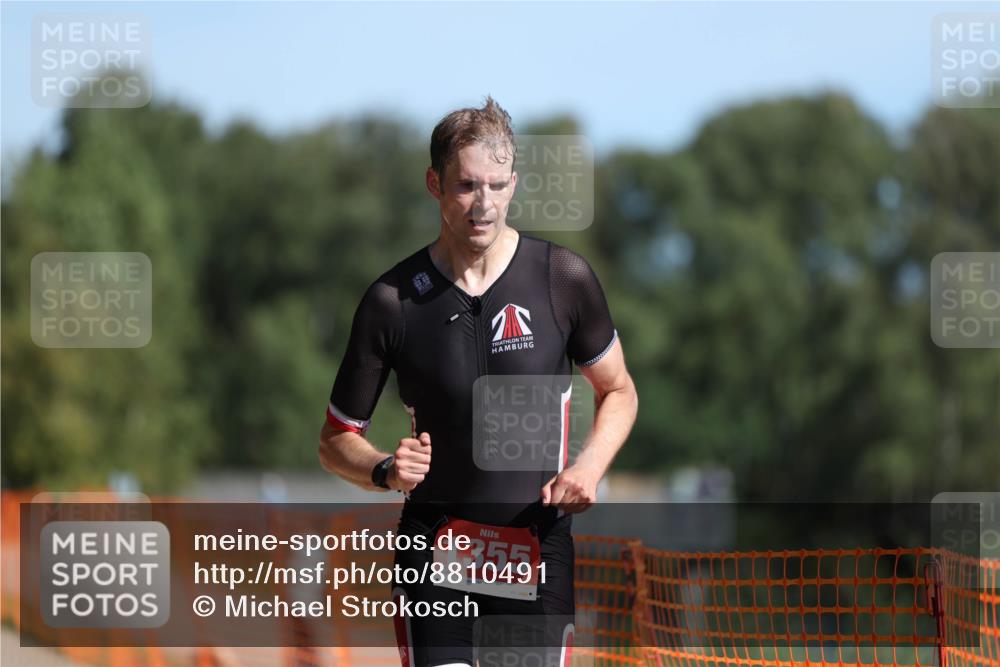 07.09.2025 - 19. Norderstedt Triathlon Michael Strokosch http://msf.ph/oto/8810491 07.09.2025 11:39:21 Laufen 1355 meine-sportfotos.de