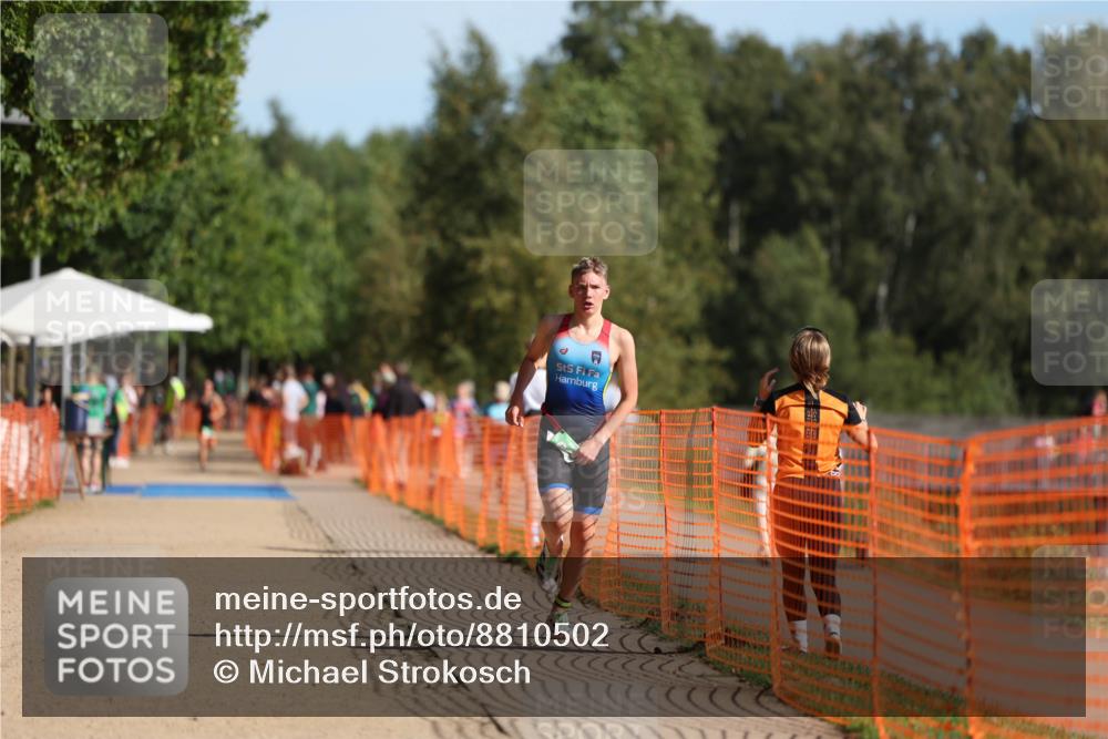 07.09.2025 - 19. Norderstedt Triathlon Michael Strokosch http://msf.ph/oto/8810502 07.09.2025 10:40:48 Laufen 649 meine-sportfotos.de